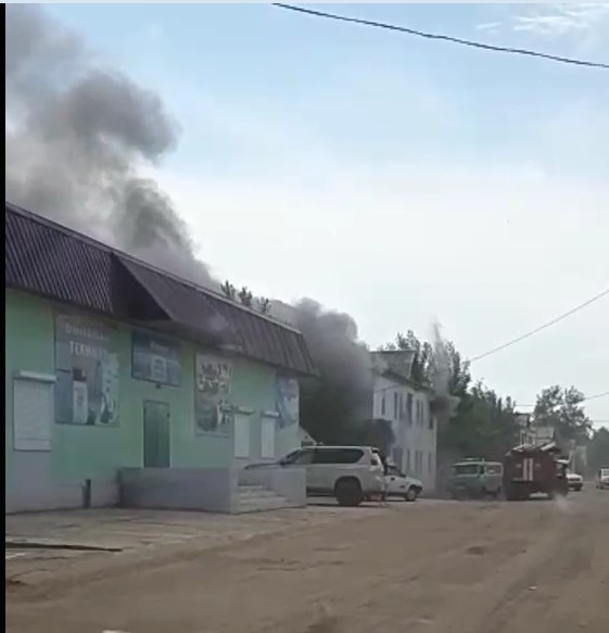 Семья из Приаргунска спаслась от пожара, прыгнув в окно со второго этажа