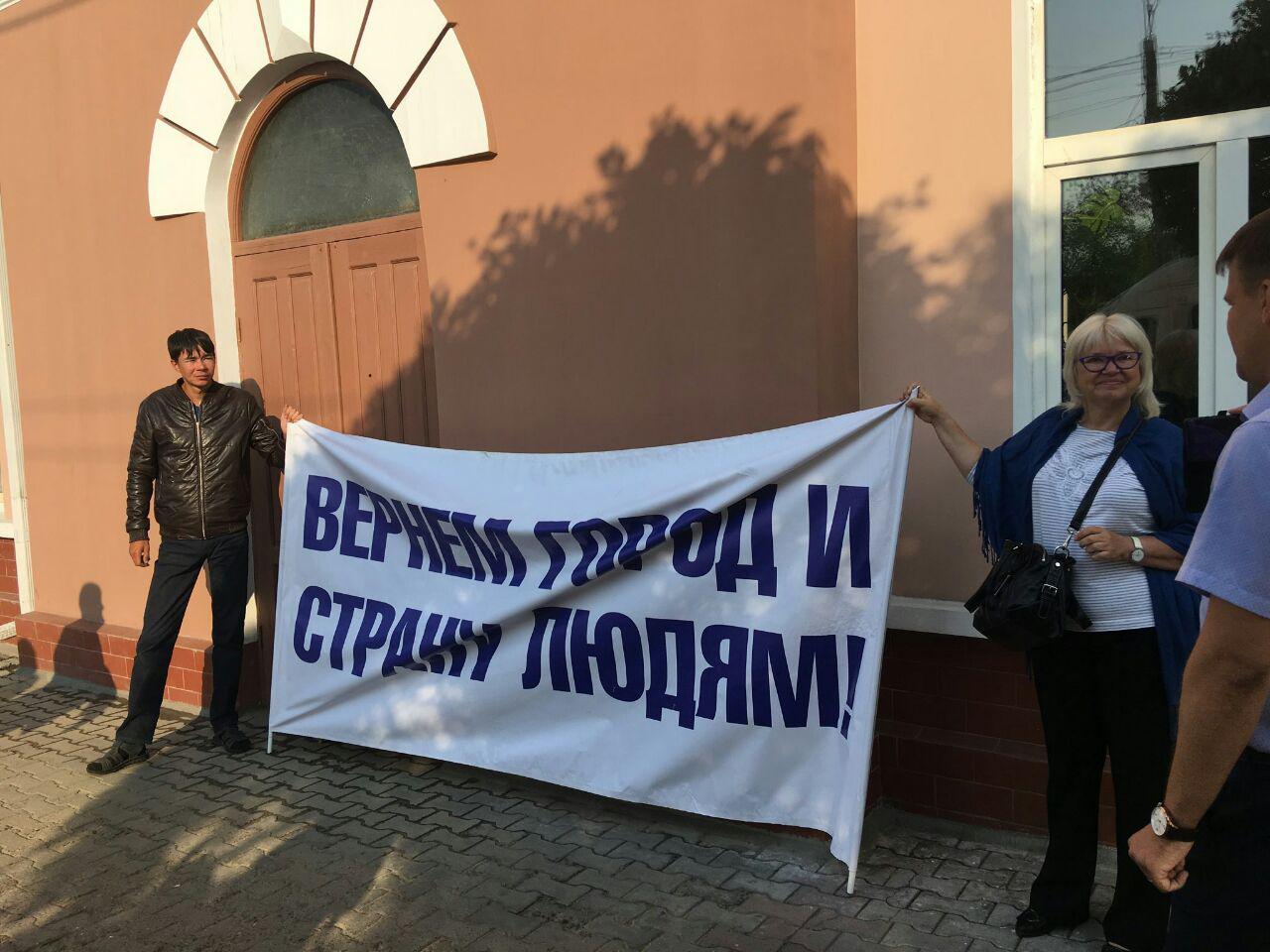 ​Оппозиционную активистку Савватееву суд снял с выборов