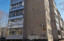 В Краснокаменске скончалась 15-летняя девушка, которая выпала из окна