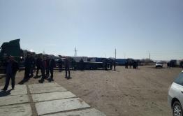 Более 600 фур скопилось на границе в Забайкальске