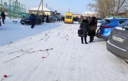 В Домне проходит прощание со школьницей, которую насмерть растерзали собаки 