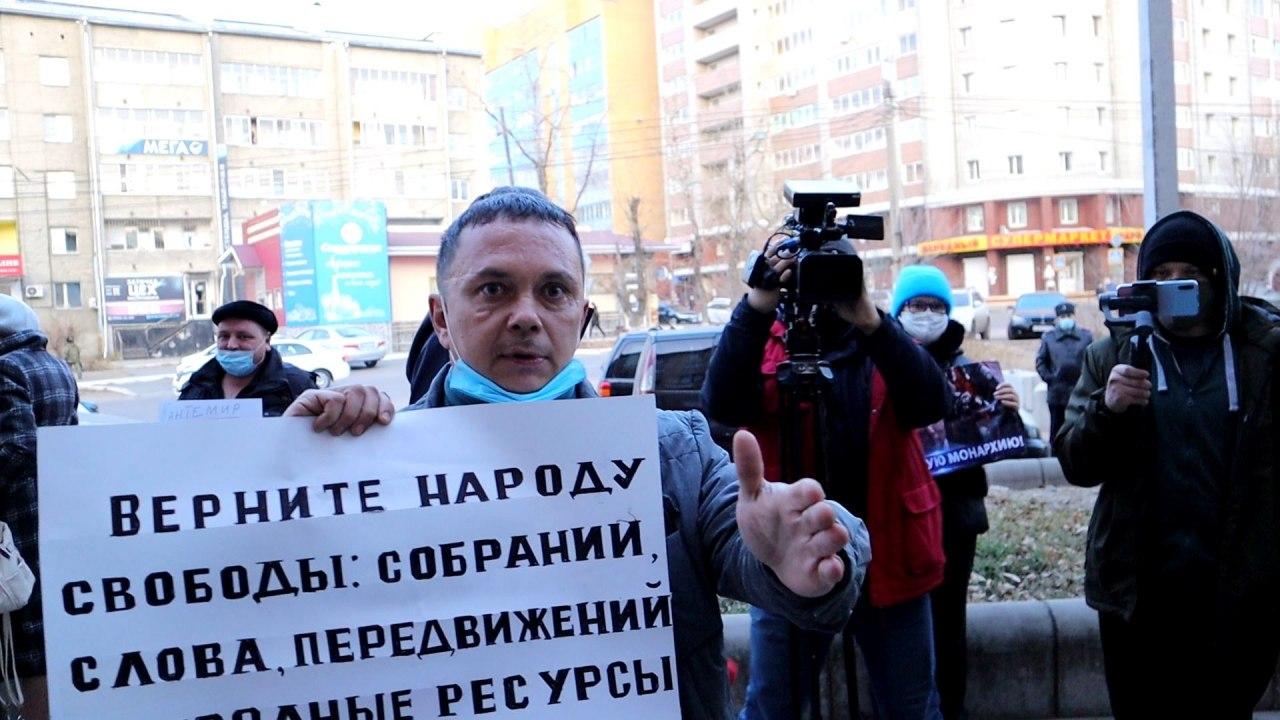 Госдума повысила штрафы за невыполнение требований силовиков на митингах