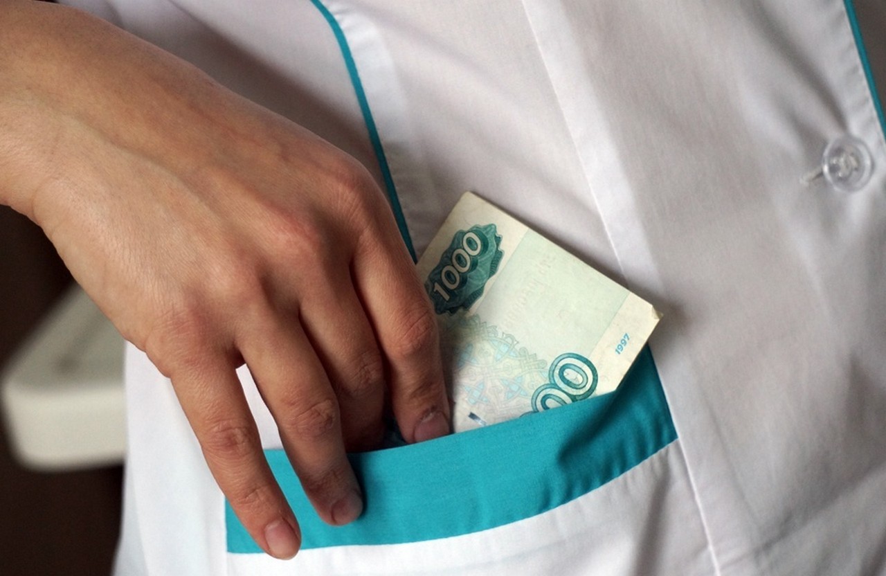 Главврача забайкальской больницы осудили за махинации с выплатами по программе «Земский доктор»