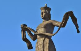 В Бурятии из-за коронавируса закрыли ТЦ, общепит и кинотеатры 