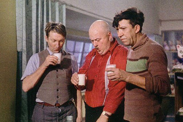 Эпоха тройственных союзов.  Как россиян отучали выпивать культурно.