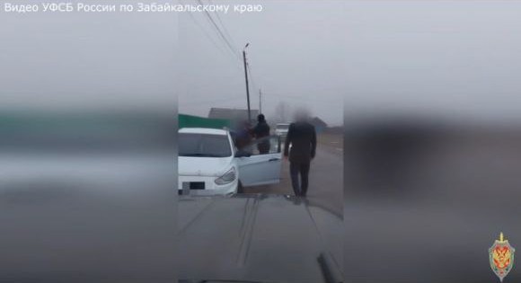 Экс-полицейский воровал и продавал оружие в Забайкалье 