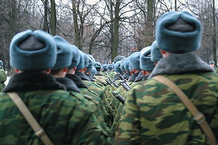 В Минобороны осудили планы Минфина сократить 100 тыс. должностей в Российской армии