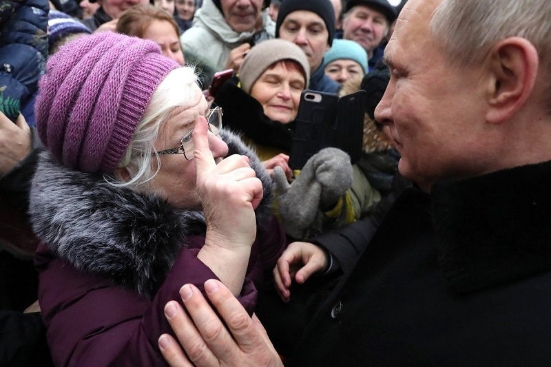 Подарить пенсионерам веревку и кусок мыла просит Путина жительница Борзи