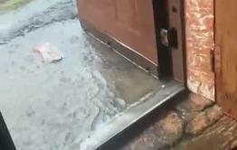 Вода в доме одного из сёл Забайкалья появляется после каждого дождя