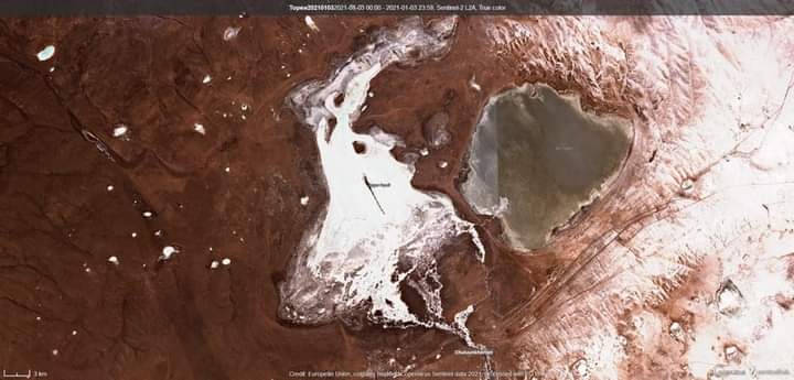 Зимние Торейские озёра на снимке из космоса. Фото со страницы О. Корсуна в Fb.