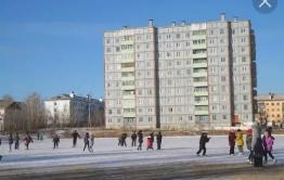 Тело пенсионерки нашли на детской площадке в Чите