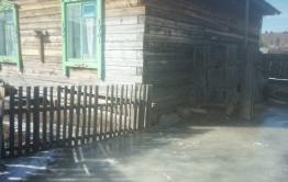 В Карымском районе ключ затопил дом