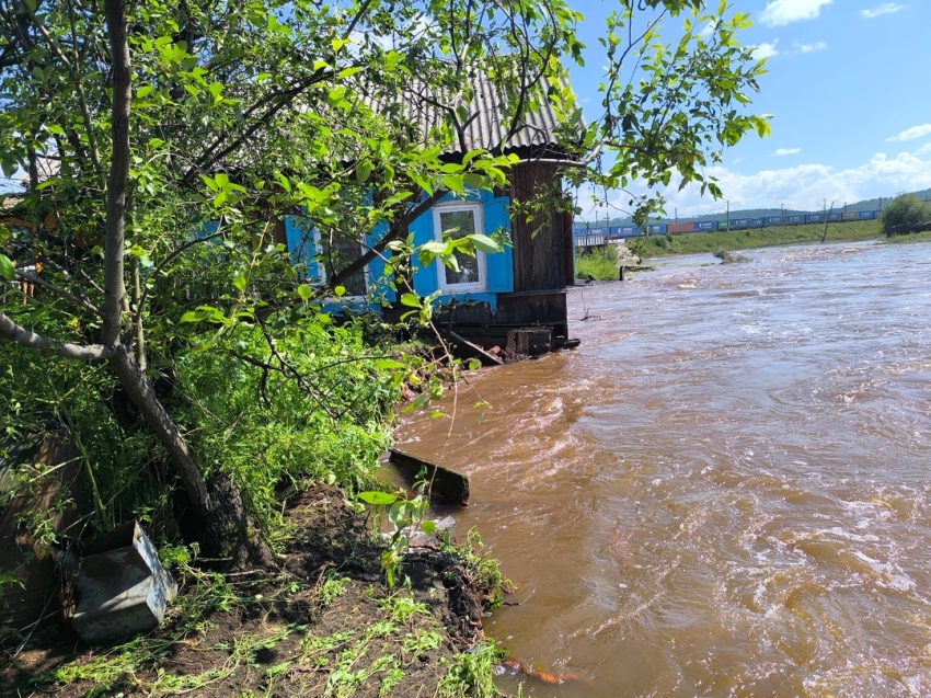 Онон угрожает двум селам в Забайкалье