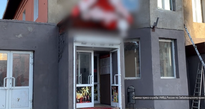 В Чите владелец знаменитой «Айпары» оформил магазин-бар на подставное лицо