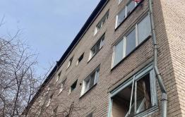 Выбитые от взрыва окна в домах Антипихи планируют заменить до конца недели