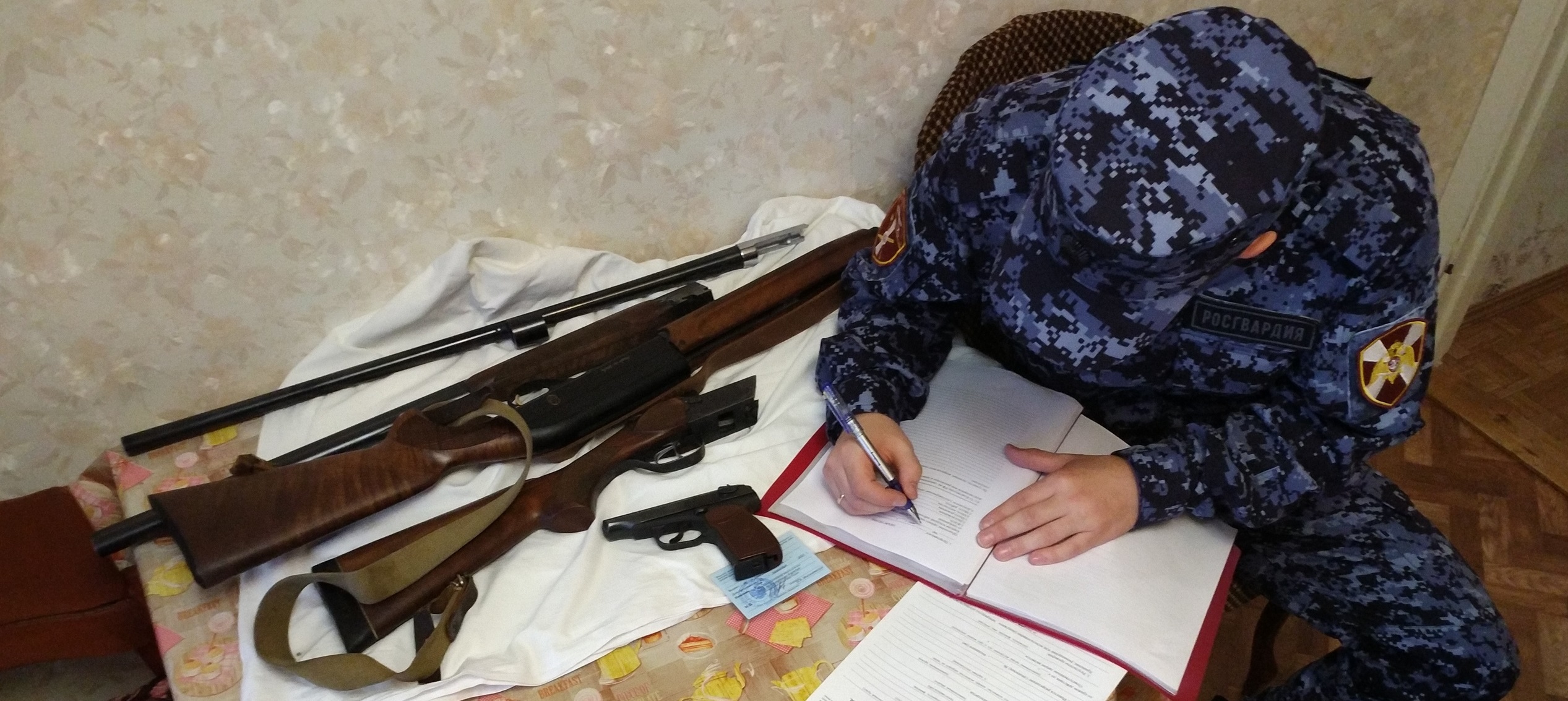 Полицейский из Забайкалья продавал изъятое оружие. Его будут судить