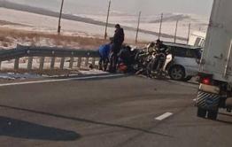 Один погиб, десять пострадали: рейсовый микроавтобус попал в ДТП в одном из районов Забайкалья