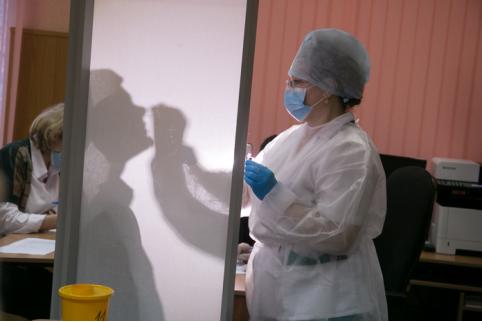В Забайкалье за сутки 12 человек заразились коронавирусом