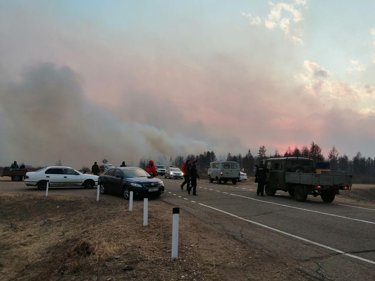 ​Пришедший из Бурятии лесной пожар направляется в сторону Могзона — Гурулев