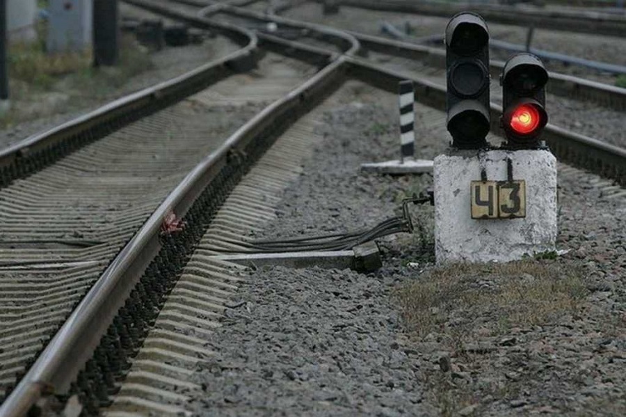 Пассажирский поезд насмерть сбил забайкальца в Хилоксокм районе