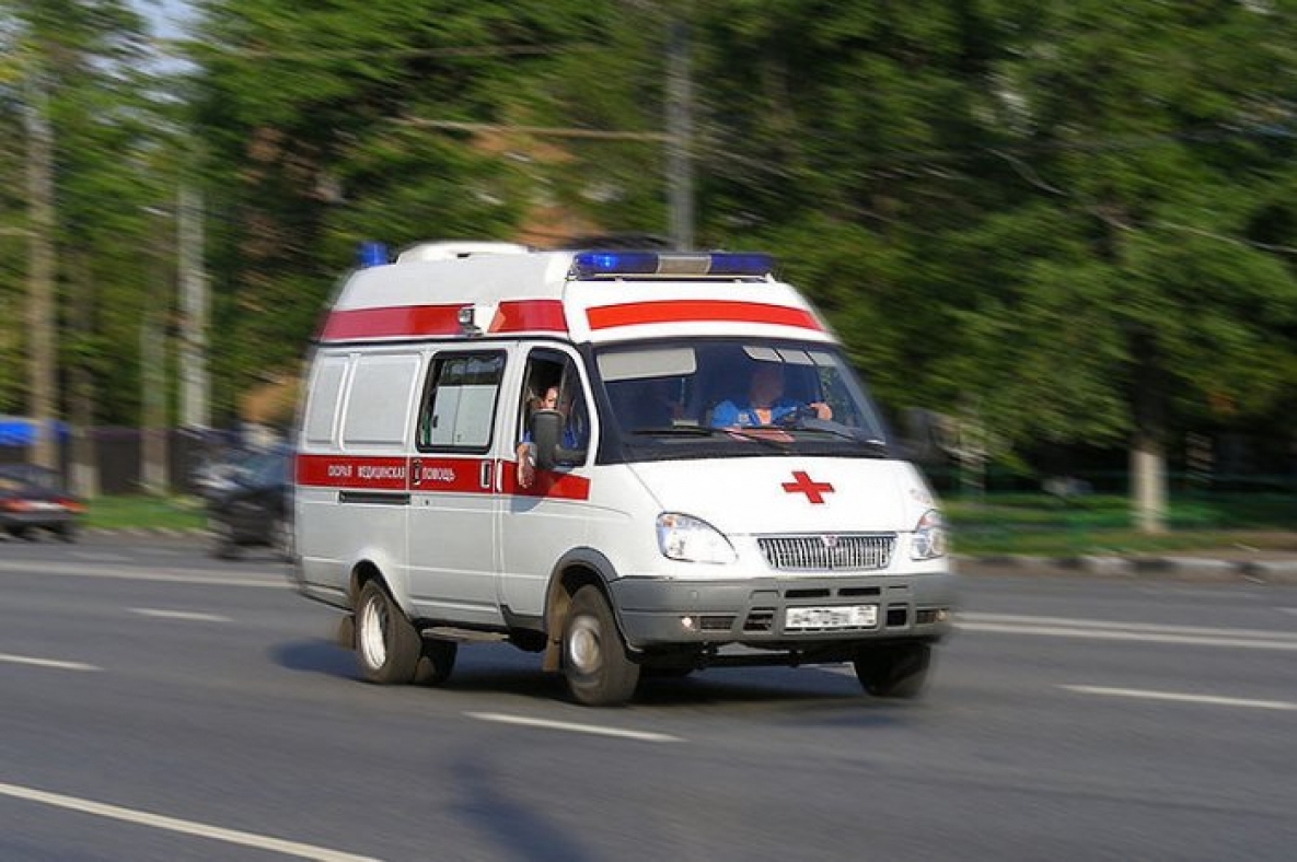 В Могочинском районе перевернулся вахтовый автомобиль. Два человека погибли