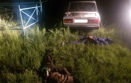 Забайкальцы угнали машину и спрятали ее на кладбище. Позже они вернулись за ней на краденом мотоцикле 