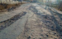 Житель Вершино-Дарасуна жалуется на плохую дорогу, ведущую к поселку от трассы 
