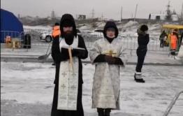 Купель для крещенских купаний освятили на Кеноне в Чите 