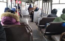 В читинских троллейбусах до сих пор не производят расчет по карте из-за отсутствия связи с терминалом
