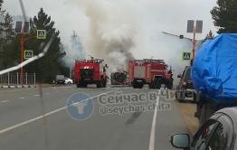 Машина скорой помощи загорелась после ДТП у поста в Атамановке
