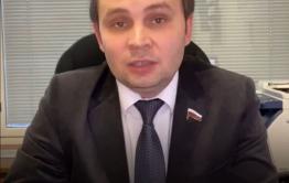 Поход Волкова на Чайковского. Депутат Госдумы говорит о предстоящих сокращениях бюджетников. Власти Забайкалья все опровергают.
