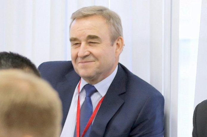 ​«Мордатый хозяйственник» Коноплев покинул пост главы Железнодорожного района