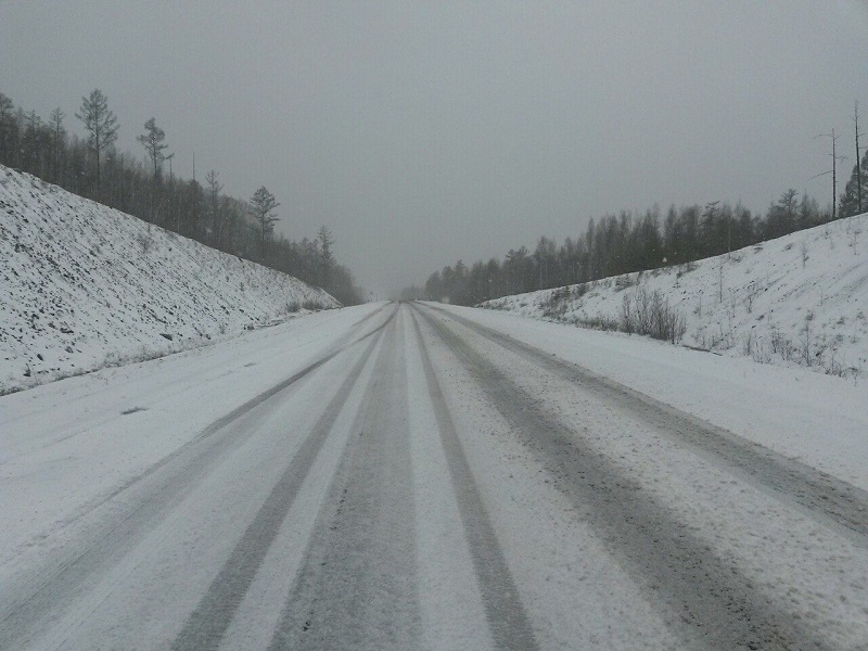 Водителей в Забайкалье из-за снега попросили быть осторожными на дорогах