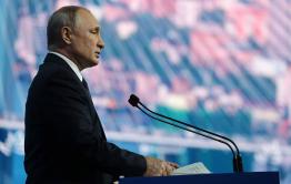 Путин предложил вдвое увеличить выплаты врачам и учителям на Дальнем Востоке 