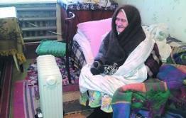 86-летняя жительница п.Первомайский замерзает в собственной квартире