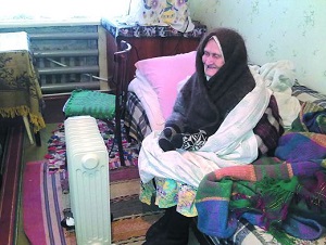 86-летняя жительница п.Первомайский замерзает в собственной квартире
