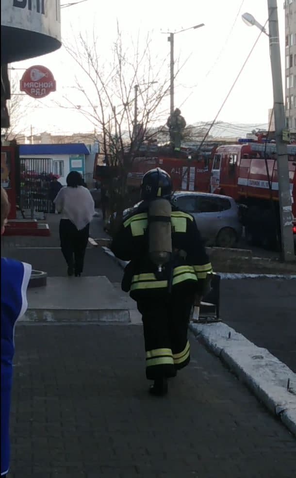 Пожарные выезжали на рынок МЖК в Чите из-за задымления