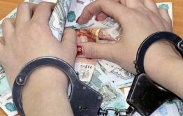 ​Пассажирка обманула таксиста и присвоила 64 тысячи рублей