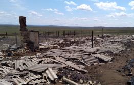 90 человек спасали село Улан-Цацык от степных пожаров