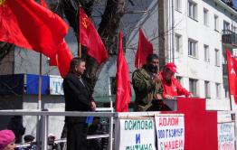 Коммунисту из Сретенска грозит наказание за плакат с требованием отставки Путина и Осипова