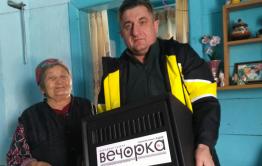 «Вечорка» доставила «буржуйку» 75-летней подписчице в Тунгокочен