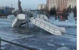 Жители Читы назвали каток на центральной площади «порнографией»