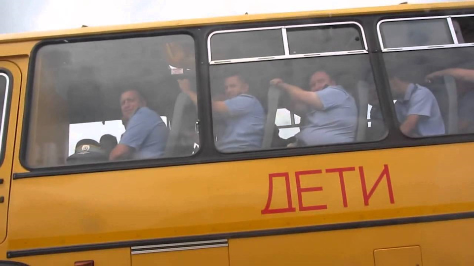 На учебу с комфортом: в Читу поступили новые школьные автобусы