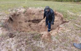 Дыры неизвестного происхождения вновь угрожают жителям забайкальского села