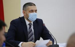 Осипов поручил оцеплять кварталы и вакцинировать всех по спискам в Забайкалье с помощью военных
