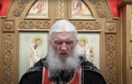 Основатель Среднеуральского женского монастыря проклял всех, кто посягает на закрытие храмов из-за пандемии. Позже его лишили права проповедовать. (Видео)