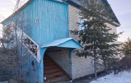 Фоторепортаж из Шелопугино, где пенсионеры три месяца живут без электричества