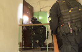 Владелец СТО и двое его знакомых похитили и избивали двух читинцев, вымогая деньги (видео)