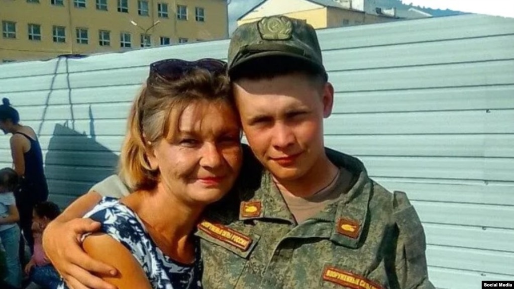 Мать умерла от горя на могиле сына в Балее
