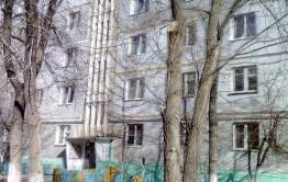 Умершую три недели назад женщину нашли в квартире на КСК